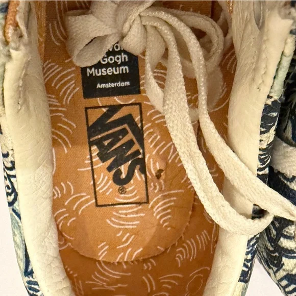 New without box Vincent Van Gogh Museum Vans old skool women 9.5 men’s 8 - Picture 4 of 8